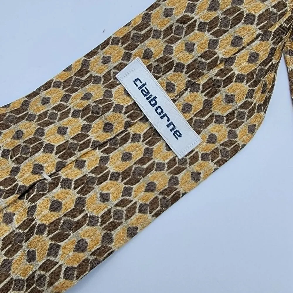 Claiborne Men’s 100% Silk Necktie Hand Made Yellow Brown Size 55.5 x 3.75